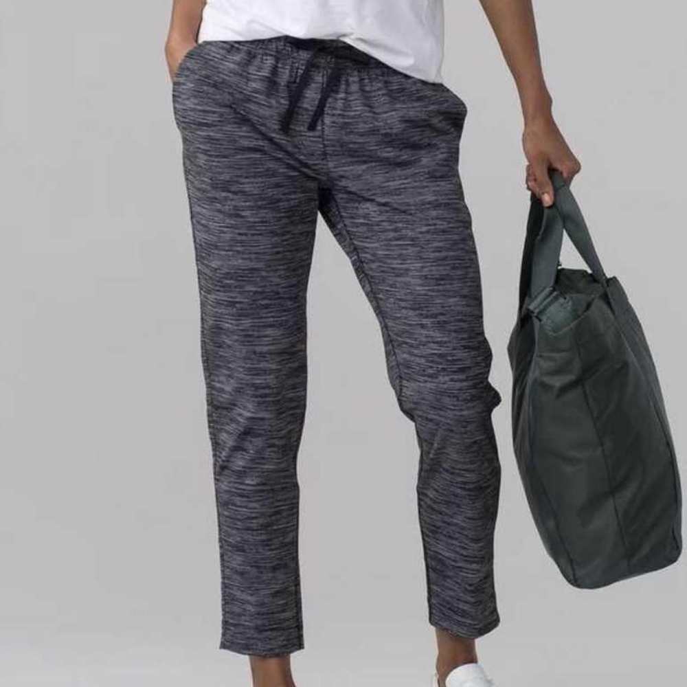 COPY - Lululemon Jet Crop Pant *like new
